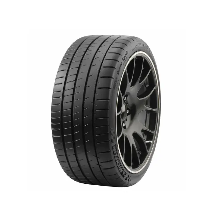 Michelin 245/40 R20 99Y كفرات ميشلان الأصلية من ZeeCar بالرياض – ثبات عالي وأداء موثوق في جميع الطرق